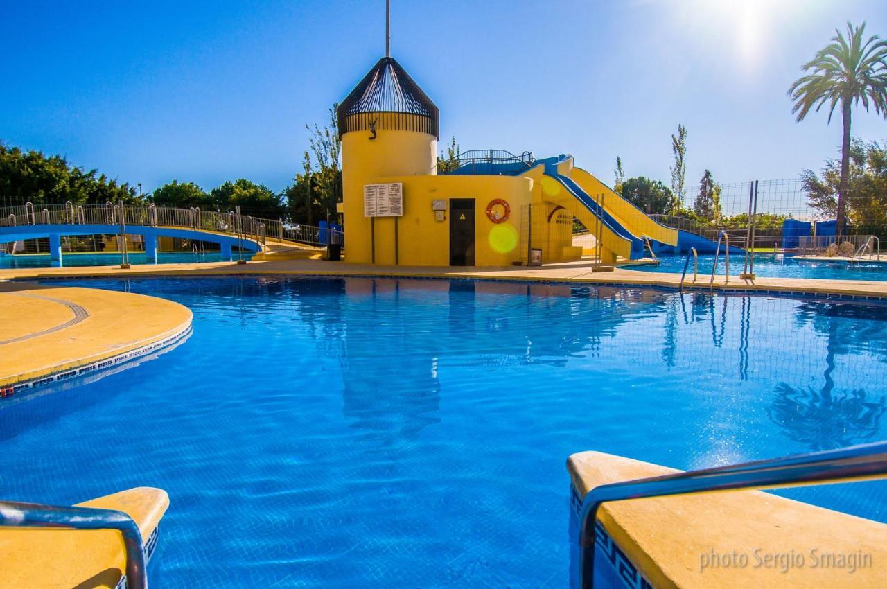 137 Minerva Apartamentos - Vista Al Mar - Piscina Y Playa - Cercano A Tren, Restaurantes Y Tiendas 贝纳尔马德纳 外观 照片
