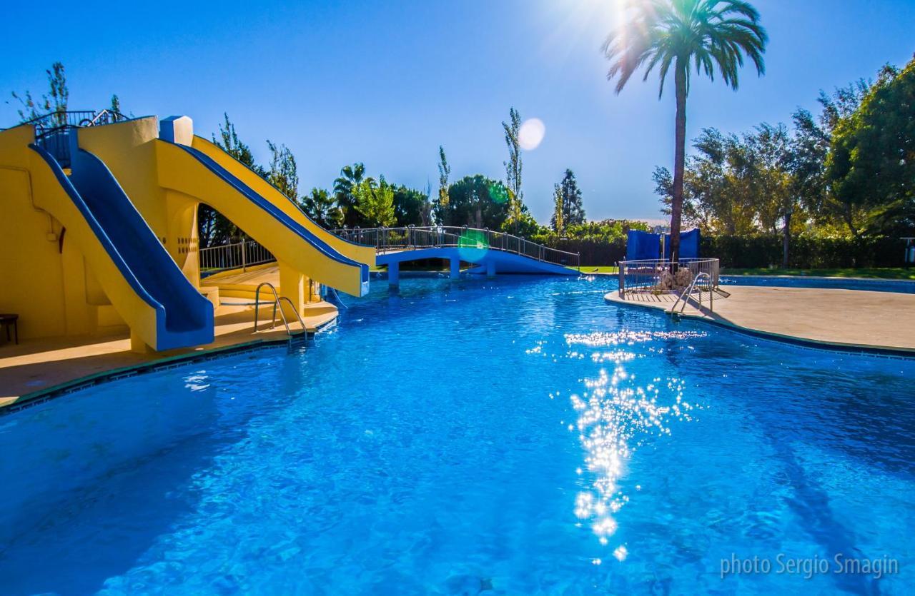 137 Minerva Apartamentos - Vista Al Mar - Piscina Y Playa - Cercano A Tren, Restaurantes Y Tiendas 贝纳尔马德纳 外观 照片