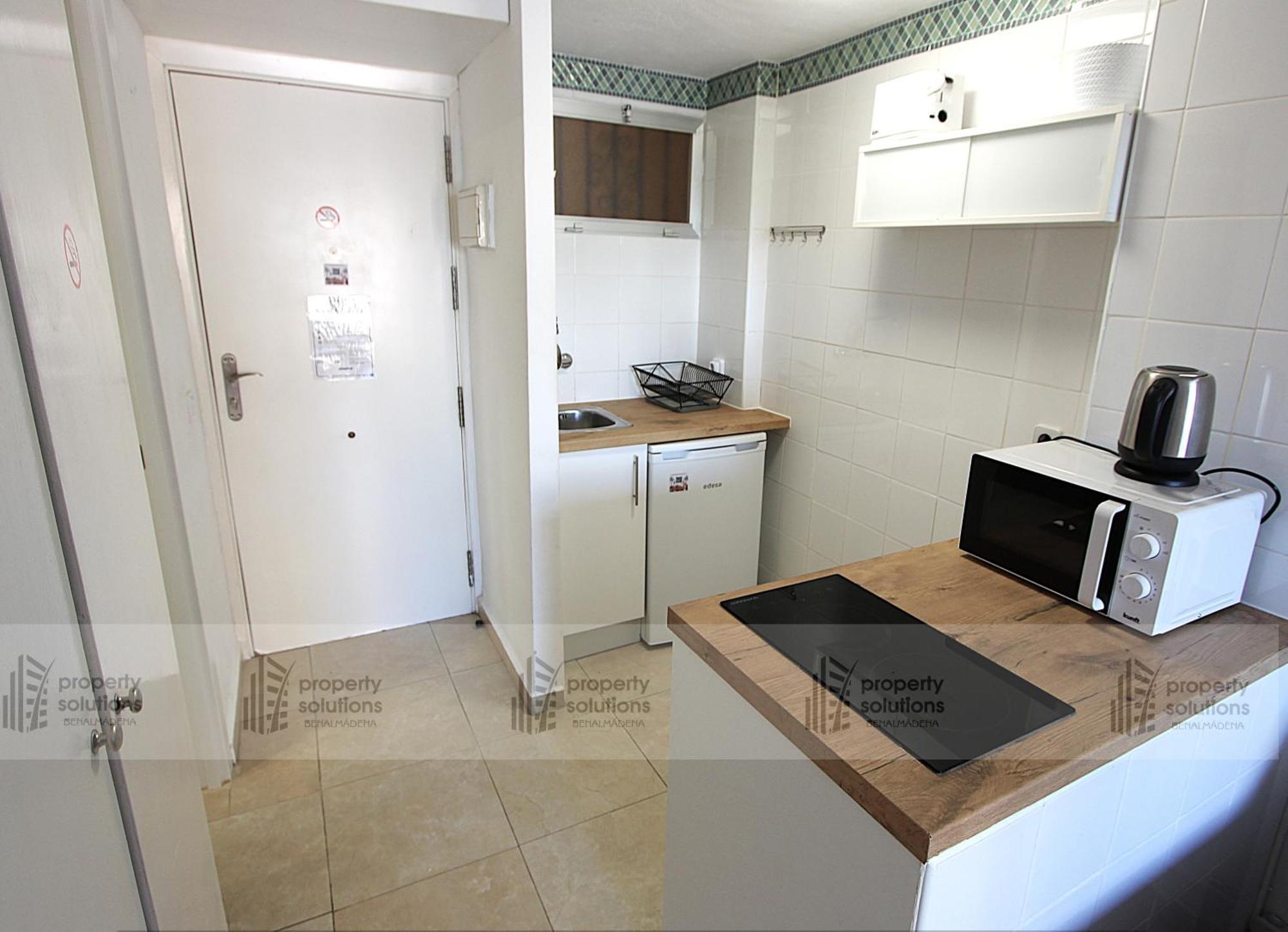137 Minerva Apartamentos - Vista Al Mar - Piscina Y Playa - Cercano A Tren, Restaurantes Y Tiendas 贝纳尔马德纳 外观 照片